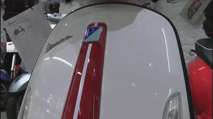 Скутер VESPA 150 Racing Sixties NEW