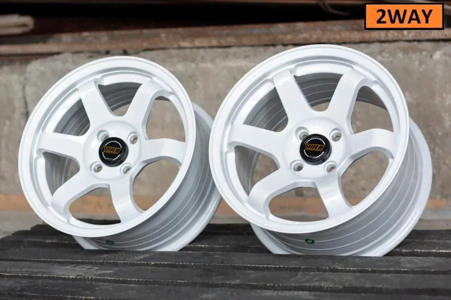 R15 Volk Racing TE37SL 8J ET20 4*100 белые