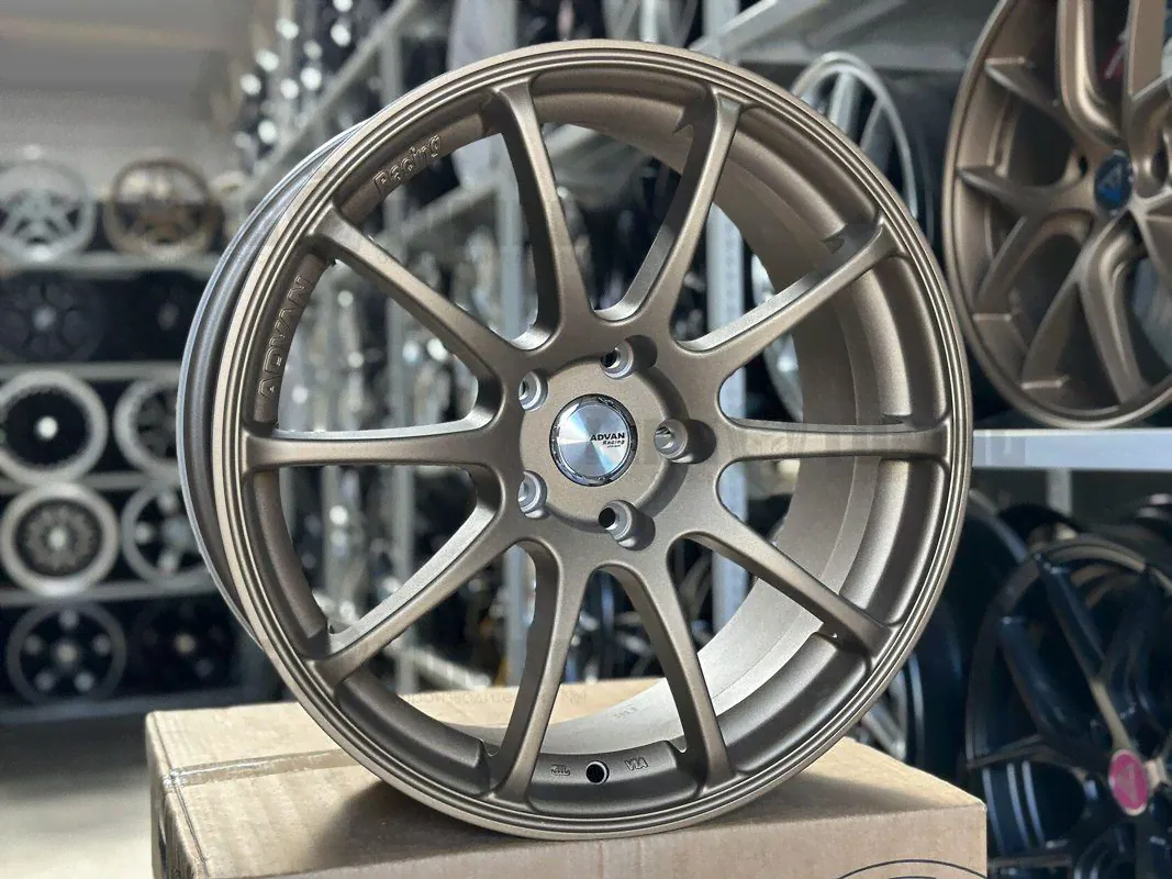 Комплект разношироких дисков Advan Racing RS R18 8/9j 5*114.3-0