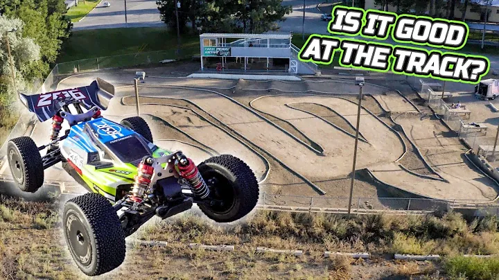 WLTOYS 144001 At the RC track vs Traxxas Slash 4x4